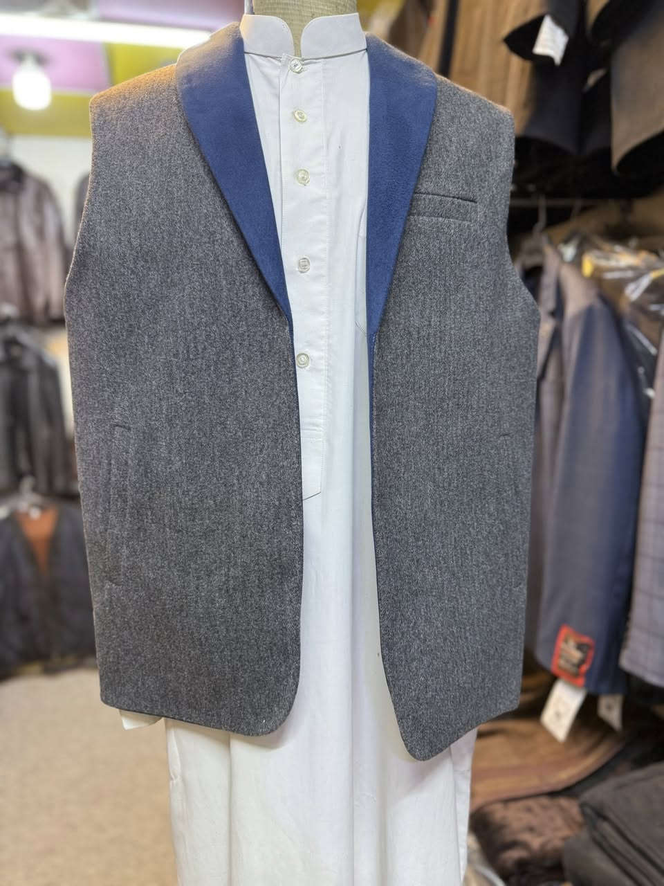 يلك وجهين 
20 الف 

***********
