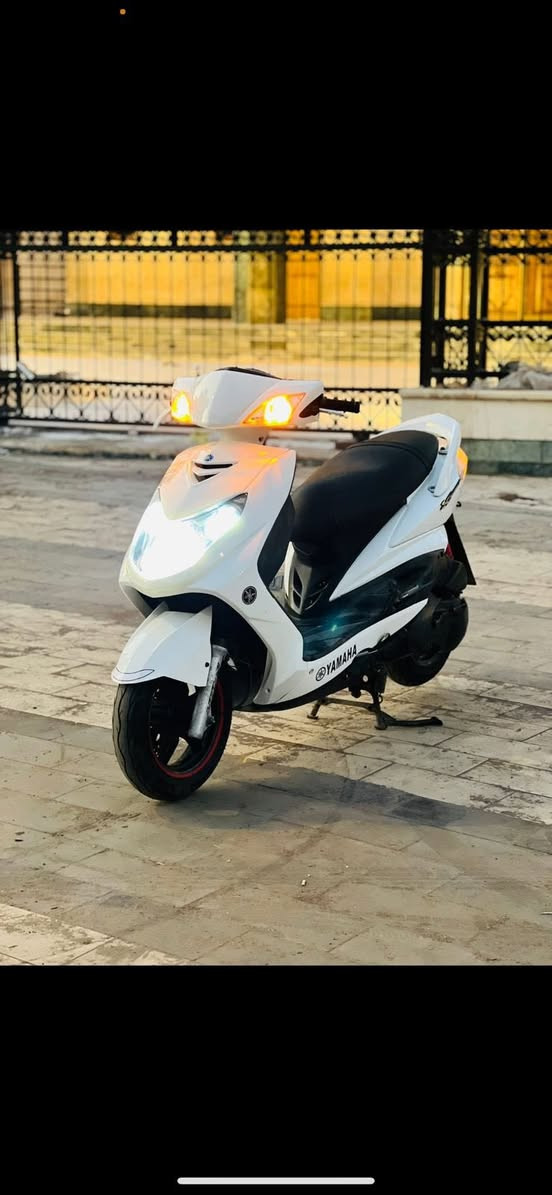 سلام عليكم دراجه سكنس وارد كوري نوزل ً الدراجه لوك بمعنه الكلمه نضيفه مناقصه أي شي السعر 750وبيه مجال  العنوان الإسكان للتواصل واتساب ***********
