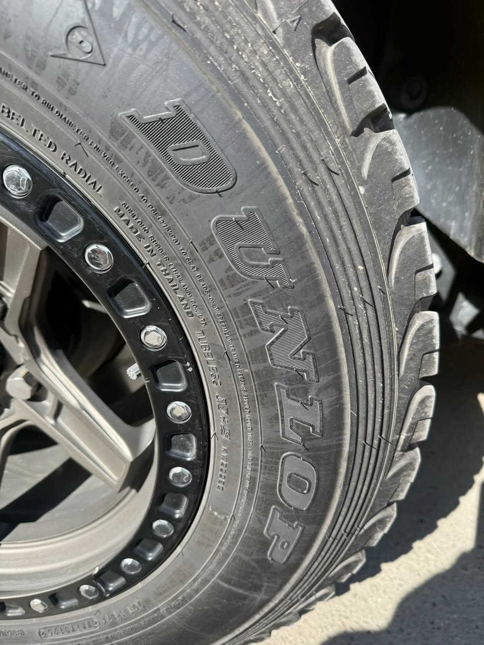 من رخصه الادمن المحترم
للبيع تخم تاير مع تخم ويل
العدد ٤
الويل نظافه 90%
التاير جديد انتاج 25 دنلوب
سعر التايرات مع الويل 650$
حجم الويل 17
قياس الاطار 17. 70. 265
***********
