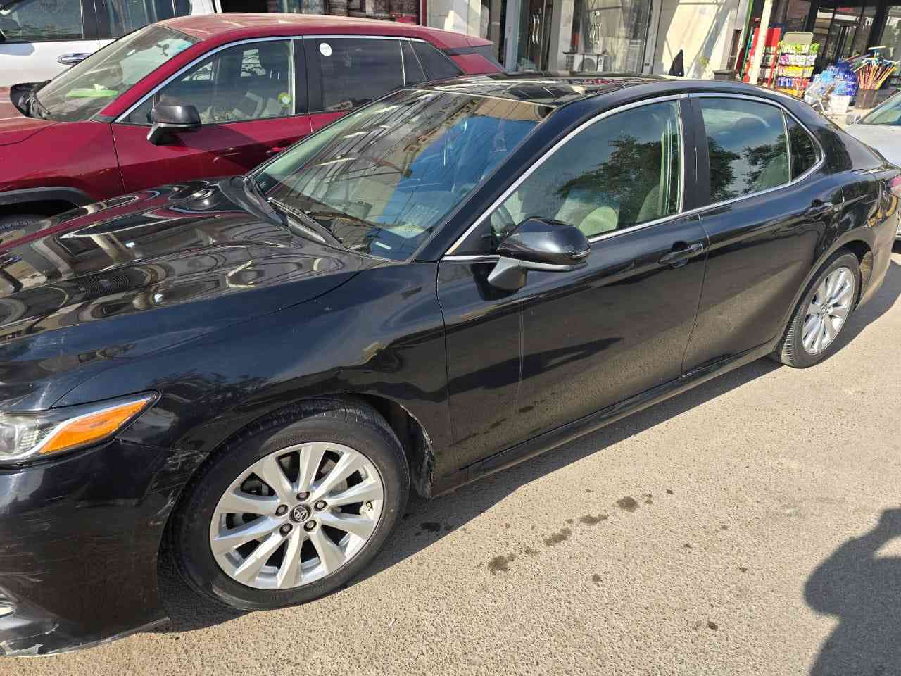 سلام عليكم 
سياره كامري 2018
الضربه في الجزء الخلفي (الجنطه )
سعرها ١٦٣ وبيها مجال بسيط 
مكاني بغداد البنوك 
***********
