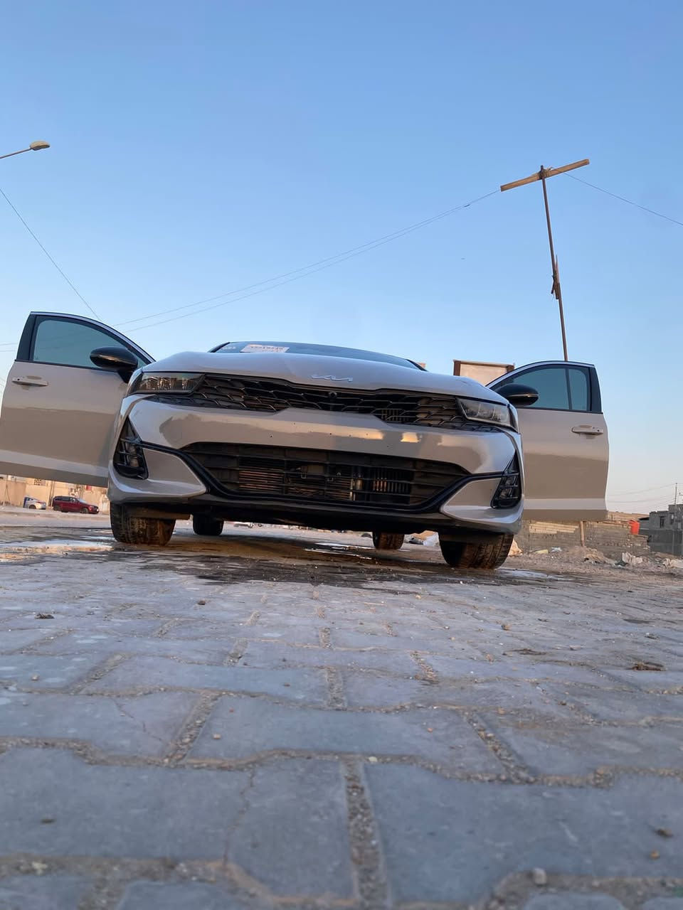 كيا K5 GT Line
موديل 2021

 المحرك: 1600 تيربو

 الممشى: 125 الف كيلومتر

 الرقم: مثنى – معوقين ( وكالة عامة) ب2028 تصير حرة

الحالة:

 • حادثها جاملغ وبنيد لا شواصي ولا لغود 

المواصفات:

•بانوراما

• بصمة + تشغيل عن بعد

 • 4 أنظمة قيادة (عادي – سبورت – اقتصادي – ذكي)

• رادار (أمامي – جانبي )

 • توقف ذاتي أمامي

 • تحديد مسار

 • LED أمامي وخلفي

 • لايت 4 عدسات زينون

 • Android Auto & Apple CarPlay

 • شاشة لمس + شاشة أعطال

 • كاميرا

• سايد بريك كهربائي

 • تحكم ستيرن جهتين

 • نظام أوتو

السعر 157 وبيها مجال وتدلل 

السيارة نظيفة ما متعوبة مكينة وكير كفالة من اي مشكلة بانزين كلة محسن وسوبر ما شامة العادي ودهن اصلي من موتول وصور الحادث وتقرير الفحص وي الصور موجودات 

 المكان: البصره / المعقل-الابلة

 الاتصال: ***********
