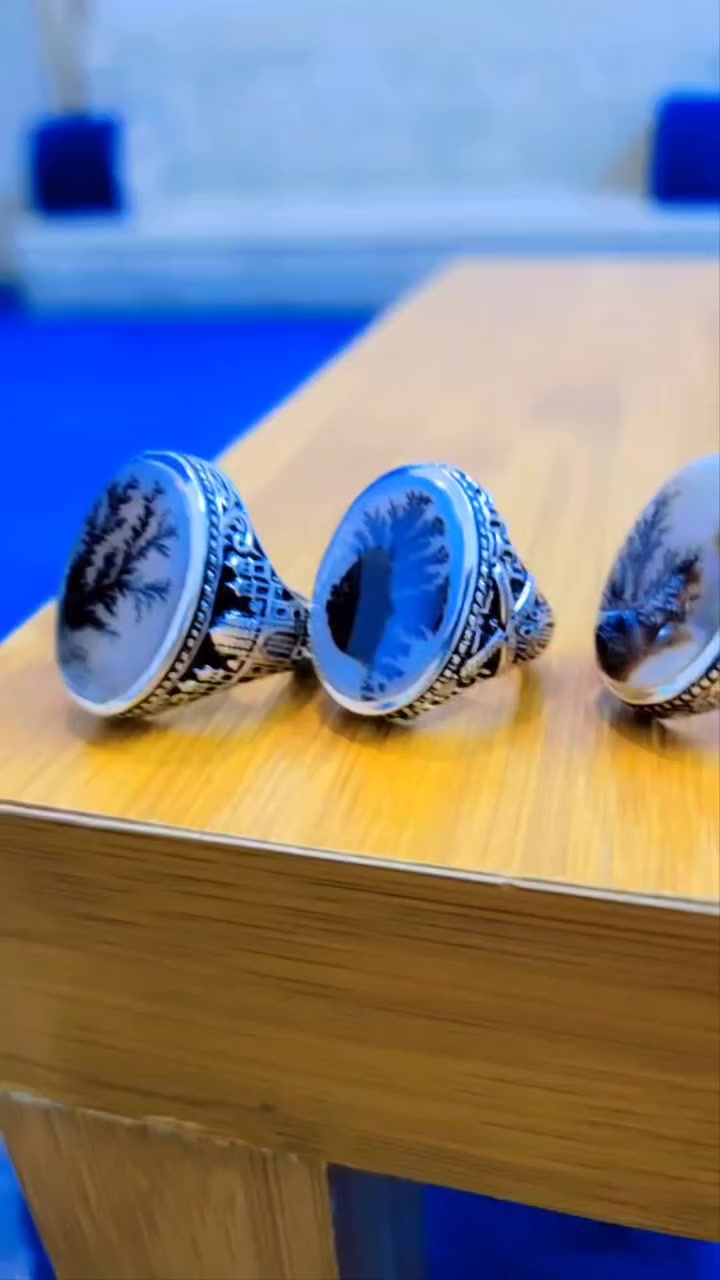 كل جديد و اني2026
#من محلات القيصر 🏢
#لعشاق الخواتم والعقيق  اليماني 📣
#للاستفسار ومعرفة الاسعار او الطلب يرجى التواصل معنا على الا ارقام التاليه  📲
00967711215977  - 00967771907727 
👇👇👇👇👇👇
# العنوان صنعاء  باب اليمن شارع النظارة 🏢
 #يوجد لدينا توصيل داخل العاصمة صنعاء وايضاً الى جميع محافظات الجمهورية د.🚙🚌
$وكما يوجد لدينا شحن الي جميع دول العالم $✈️🛫


**إذا كنت صاحب هذا الإعلان وتريد حذفه لأي سبب، رجاءا أرسل رسالة إلى الدعم الفني**