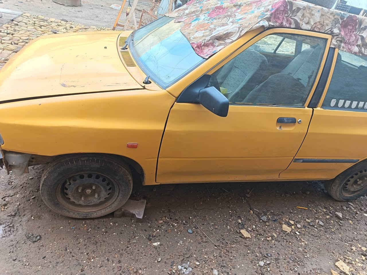 السلام عليكم سايبه مديل ١٢ رقم احمر تحويل لسياره محرك جديد كير تخم تاير باتري جداد السعر ١٦ ورقه مطلوبه ٧٥٠ لف هيه على المشتري مكاني بغداد رواد الصابيات قرب جسر الدوار خلف بانزيخانه سما الكاظميه ***********
