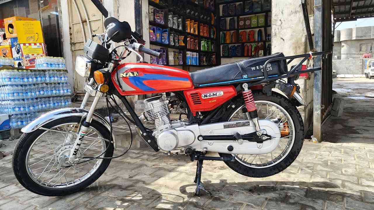 السلام عليكم شباب اربعه كير 25جديده كلوك اوراق سكنر البيع السعر650وبيه مجال***********
