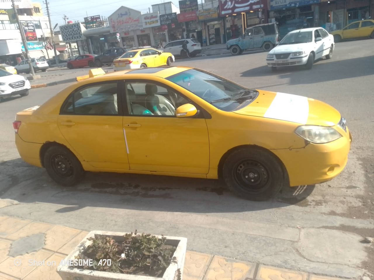 السلام عليكم بي واي دي 2015. 

مكينه جديده قبل شهرين بدلتها 
بيه باب خلفي وجاملغ خلف السائق

عليها غرمات وهيئه كلها عليه

سعرها 45

***********
