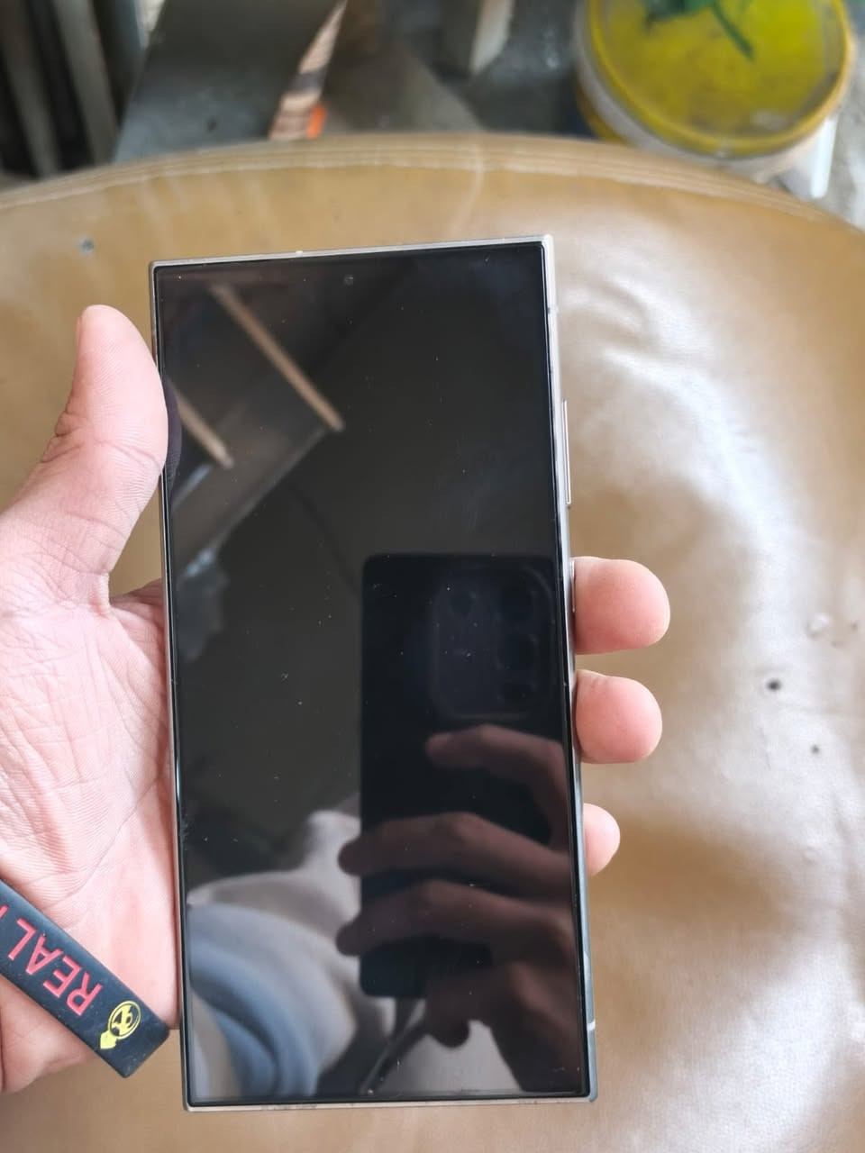 سلام عليكم جهاز البتراs24 نضيف مصارلي شهر جايبه. وكارتونه  مالته موجوده وكيبل مالته هم ذاكره 256  السعر مليون وبيها مجال للتواصل رقمي*********** واتساب
