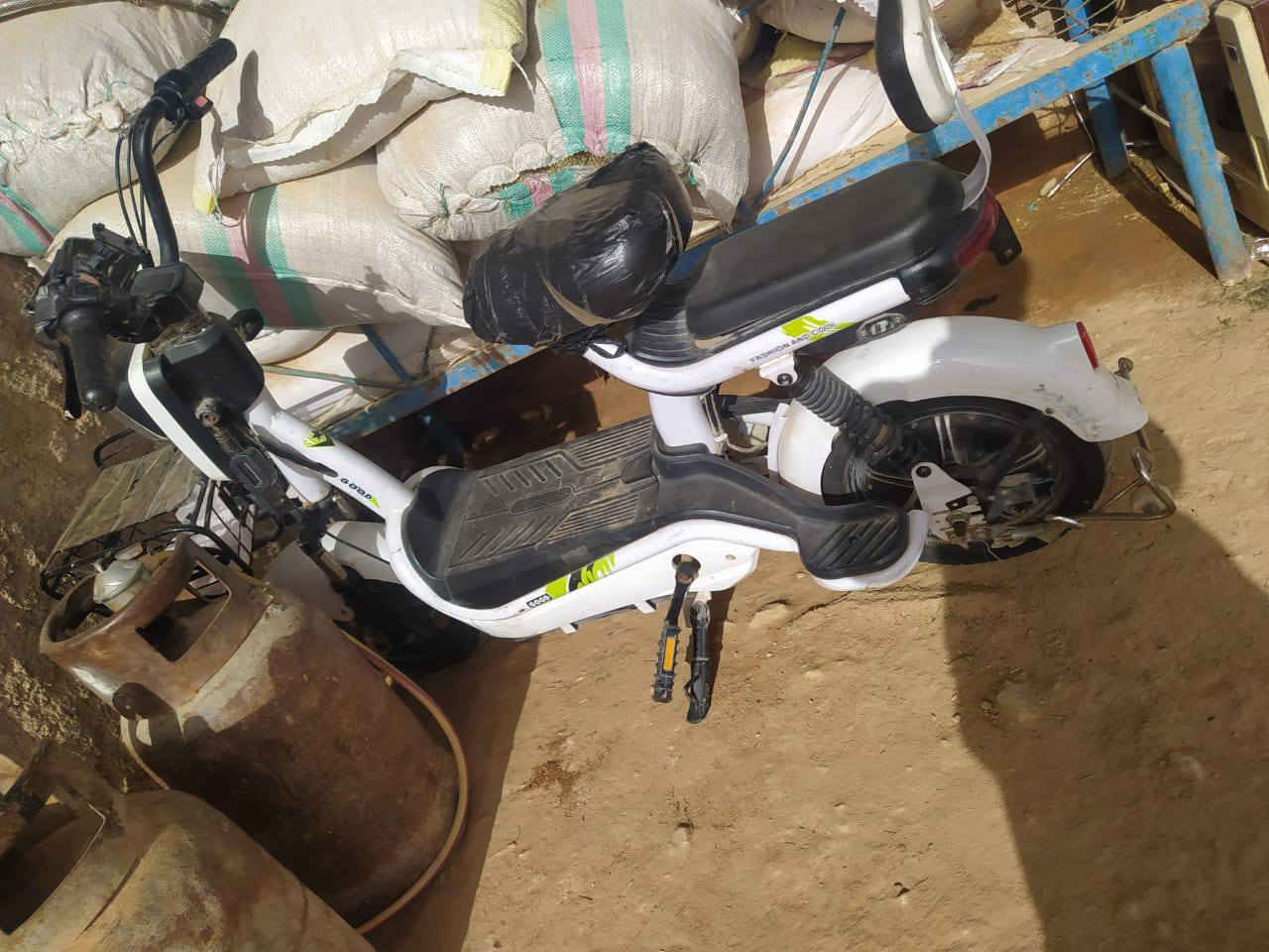 السلام عليكم يوجد لدينا ماطور شحن  اللبيع جاهز شقال  رقم ***********
