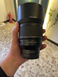 عدسة للكاميرات السوني 85   فتحة 4-1 للبيع مستعجل عليها جديدة ونظافة 99...