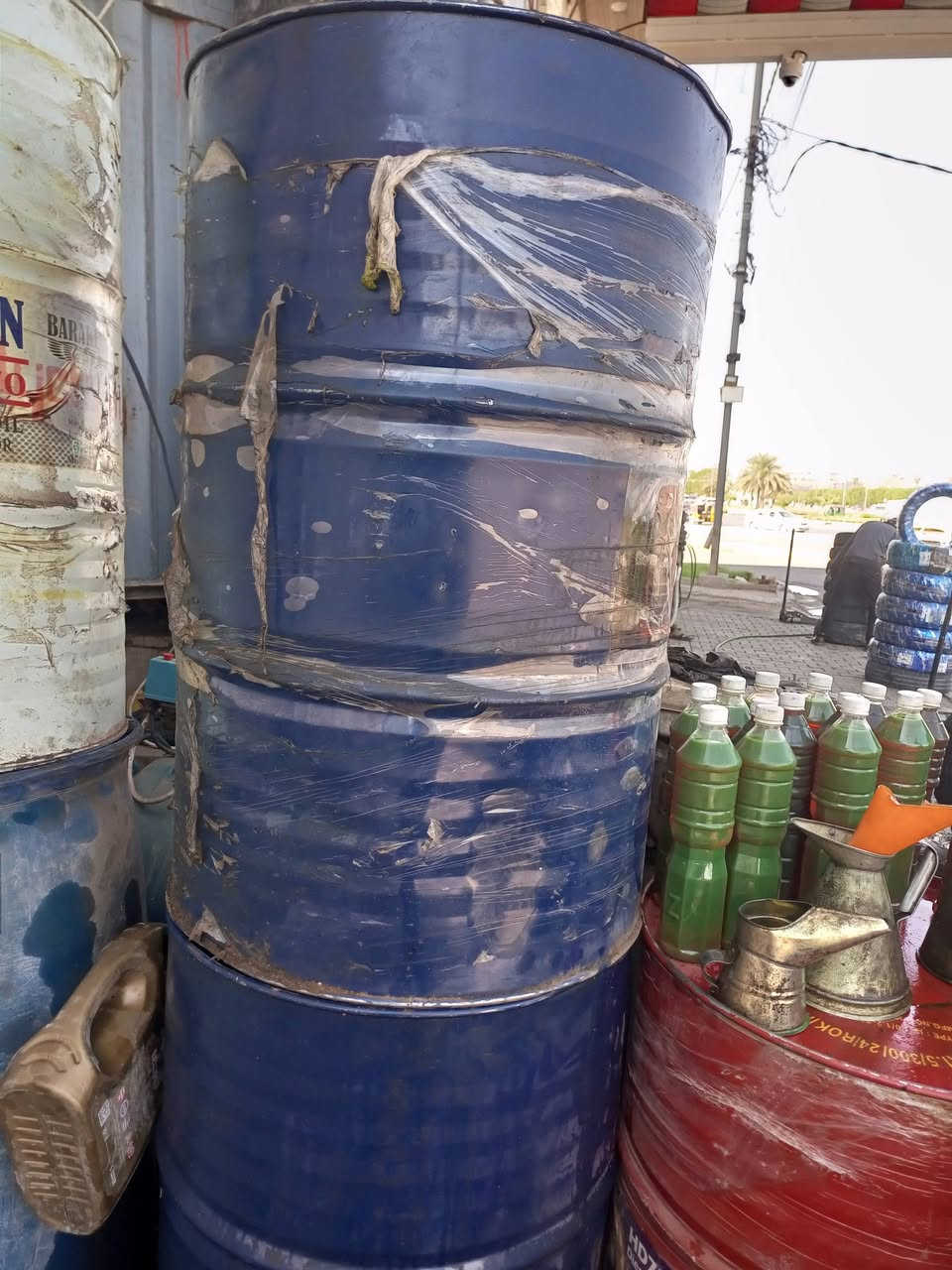 براميل فارغه كبيره سعة 220 لتر تصلح لتعبئة النفط معروضة للبيع سعر الواحد 20.000 واذا جمله السعر يختلف المكان كربلاء المقدسه فلكة الغدير مقابل مركز شرطة الغدير من جهة حي الغدير للاستفسار الاتصال على الرقم *********** متوفر ايضا واتساب
