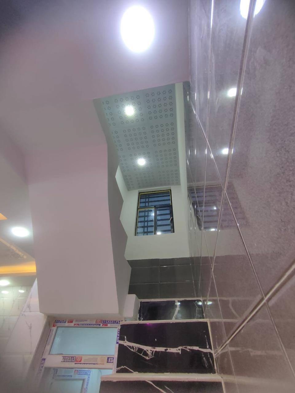 (ع..109 )
دار للايجار  (50 متر) حي النداء شارع المجمعات مقابل مجمع الكرار 
سعر الايجار 200 الف 
البيت طابق واحد
غرفه    مطبخ    صاله    صحيات


**إذا كنت صاحب هذا الإعلان وتريد حذفه لأي سبب، رجاءا أرسل رسالة إلى الدعم الفني**