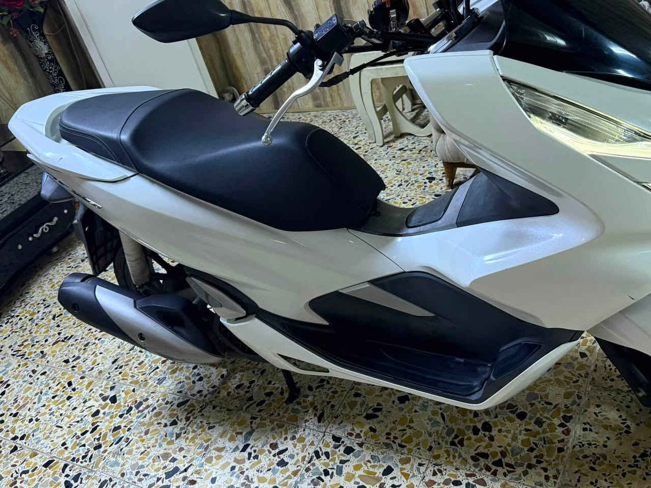 سلام عليكم دراجه PCX مديل 2018 جيل ثالث بصمه مكفوله دراجه جديده بمعنه لكلمه ماشيه 16 الف فقط وبل يابان ماشيه 9الف مكفوله من كلشي وما طالعه هواي مكان واسط كوت حيدريه *********** فقط تصال او وتساب  وكفت تفصيل كدلمك ومزودك اكثر من 18 صوره  وبصمتين موجودات وسعر خبرني وتدلل لا تكلي شبيه مكفوله ونعتذر عل طاله
