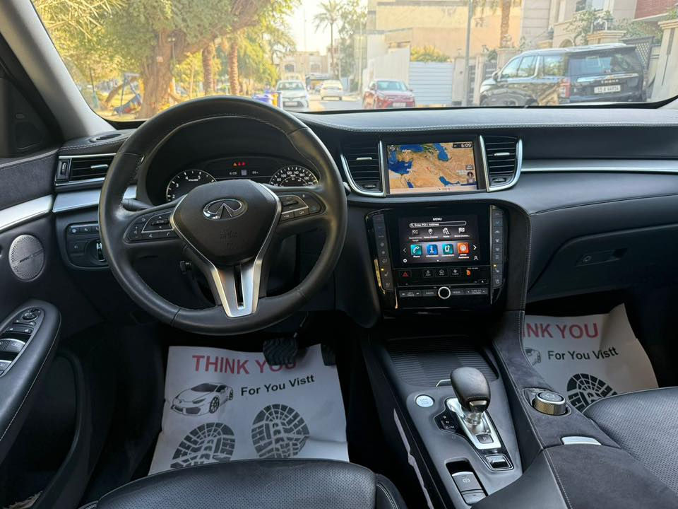 السلام عليكم 
البيع انفنتي QX50
موديل 2022 حادث بس بنيد وجاملغ بارد
سياره كامل مواصفات
مكان بغداد 
السعر 20 الف دولار 
موبيل ***********
