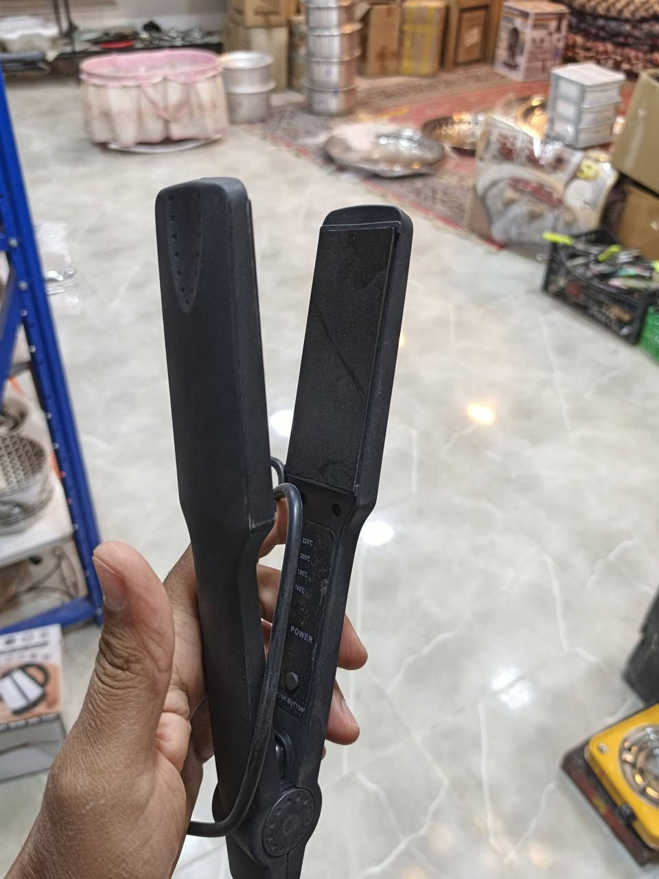 كاويه شعر باله مشكل سعر القطعه 6 ألف العنوان شارع 13 فرع سيد قاسم شبر متوفر خدمة توصيل ***********
