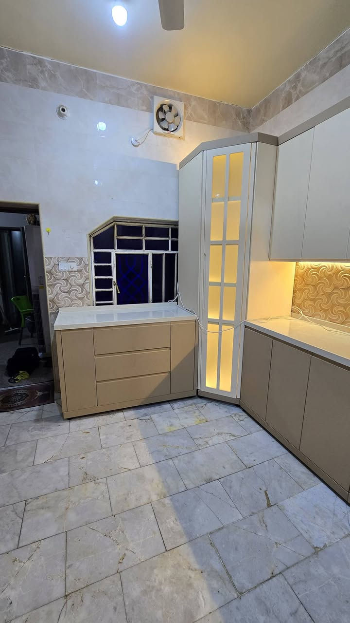 لأن التفاصيل تصنع الفرق ✨
كاونتر خارج HDF ومن الداخل المنيوم بتصاميم عصرية وجودة عالية
ننفذ حسب المساحة والذوق وبأسعار تنافسي


**إذا كنت صاحب هذا الإعلان وتريد حذفه لأي سبب، رجاءا أرسل رسالة إلى الدعم الفني**