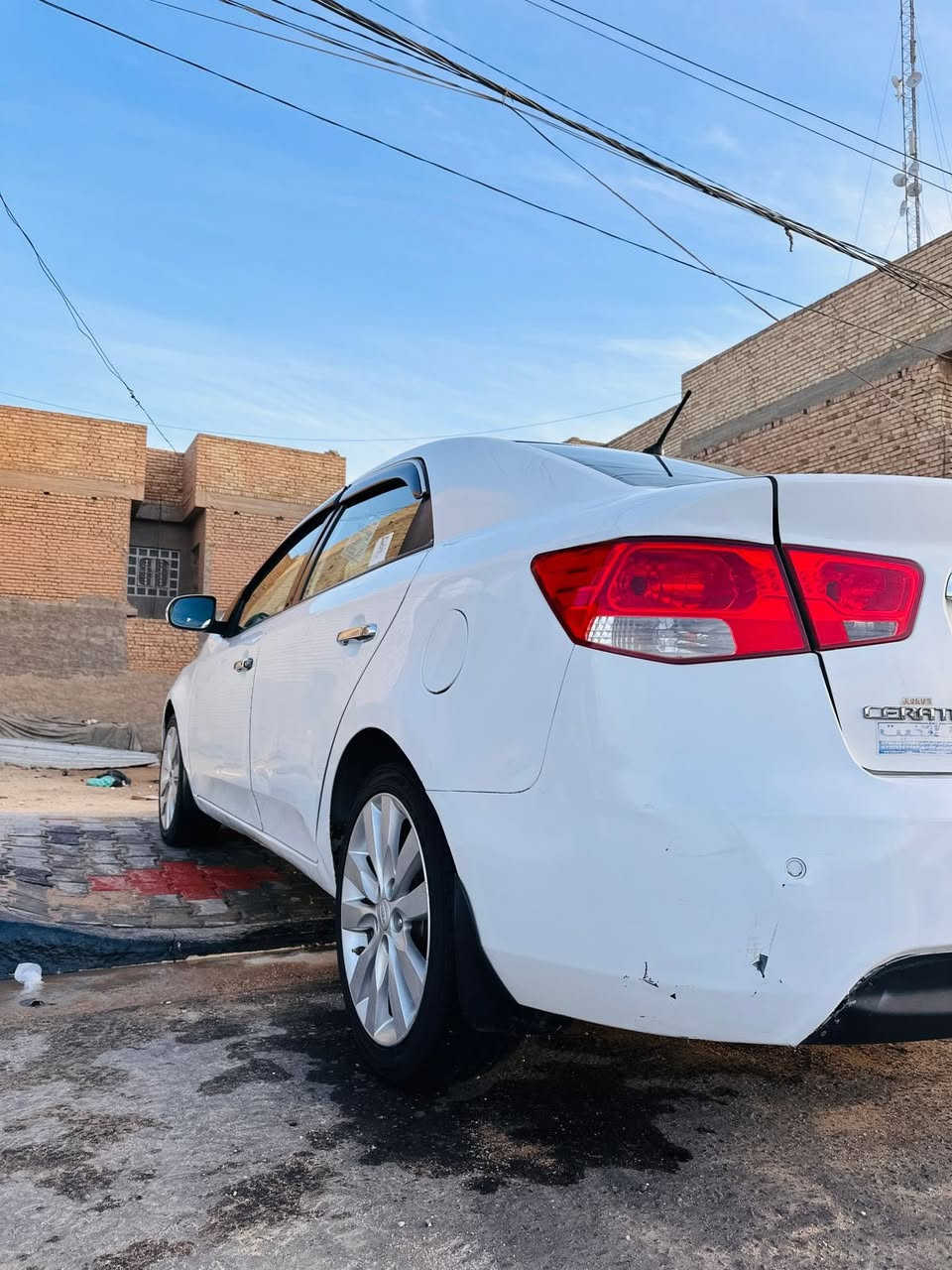 السلام عليكم
كيا سيراتو 2013 للبيع او المراوس النترا 11/10
خليجي موصفات فول واحد ع واحد بصمه فتحه اشاير مري شفت 5 ويل كب تحكم ستيرن رقم اربيل تخم تاير كير مكينه حداديه كله جديد تبريد خير من الله حادثها باب وجاملغ صبغ وبارد بلباب سونار موجود مكاني كربلاء للاستفسار ***********
