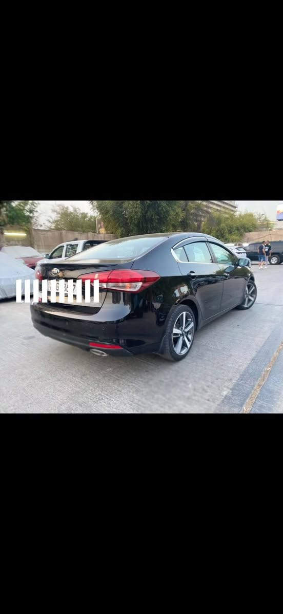 كية سيراتو VlB خليجي
السعر 130بس وبيها مجال


**إذا كنت صاحب هذا الإعلان وتريد حذفه لأي سبب، رجاءا أرسل رسالة إلى الدعم الفني**