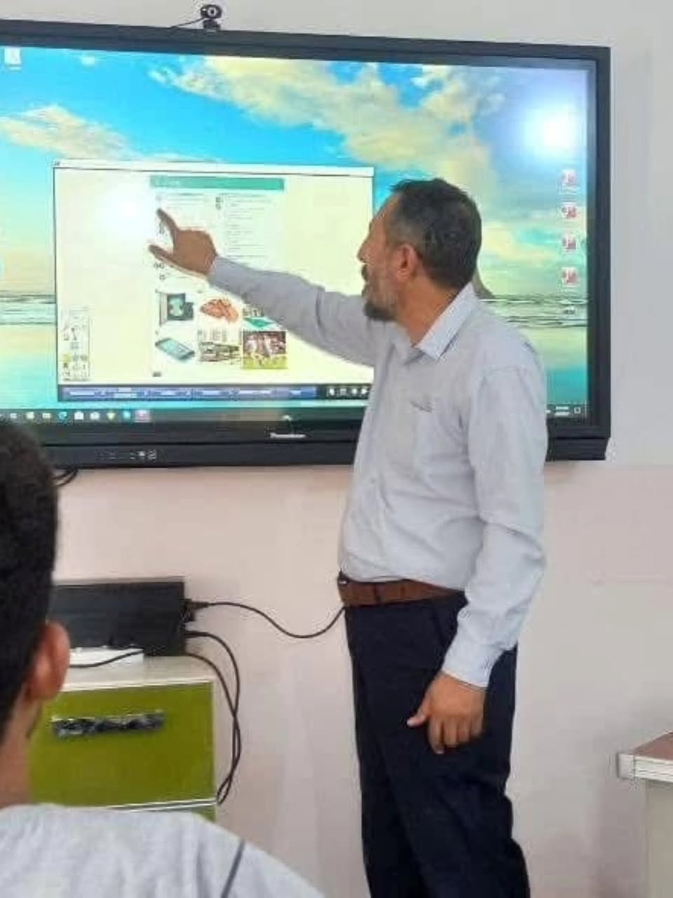 إعلان تسجيل
بمناسبة بدء عطلة نصف السنة، تُعلن مؤسسة مجد الرافدين للتنمية والتعليم عن فتح باب التسجيل في
دورات كورس اللغة لمختلف المستويات والمراحل الدراسية.
وذلك للراغبين بتطوير مستواهم العلمي واستثمار العطلة بشكل مفيد.
التسجيل متاح حاليًا للراغبين بالانضمام.
يُقام الكورس بإشراف الأستاذ القدير سعيد الحسيني،
ويشمل أيضًا طلبة الجامعات.
الموقع: الحي العسكري – مجاور صيدلية دنيا صالح.
للتواصل والاستفسار:
📞 *********** (اتصال أو واتساب)
📲 تيليغرام: @Nadiasaee
