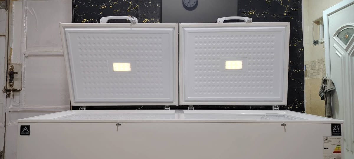 مجمدة بابين ماركة المتين الطول ٢ متر استعمال شهر واحد فقط بعدها بالكارتون والكتلوك العجلات بعدها ما مشدودة جديدة  بعدها وبيها ضمان  السعر مليون و١٥٠ بي مجال العنوان بغداد حي الجهاد
للتواصل ***********
