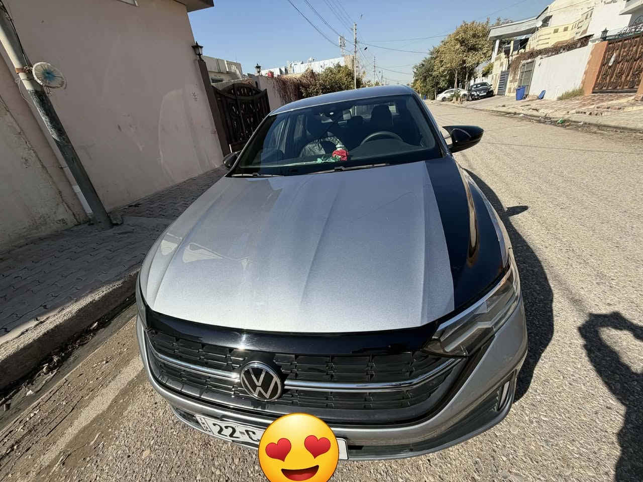 السلام عليكم
 جيتا 22 رقم اربيل سنويه ورقم جديد ماشية ٨٠ الف  محرك 1.5 توربو رادار امامي نظام ايكو فئهS 
ضررها بسيط شبر بونيد وجامرلغ تعديل بدونً معجون
السعر 150 بيها مجال 
***********
كركوك
