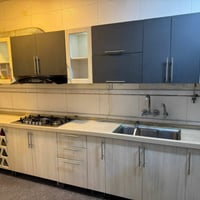 اخوان ، كاونتر للبيع نظيف ، خالي من العيوب ، كوارتز طبيعي ،، للبيع حي ...