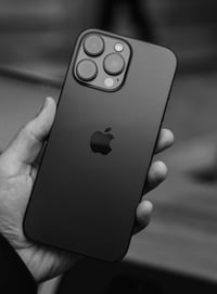 ايفون 13 برو ماكس • ٢٥٦ • اسود