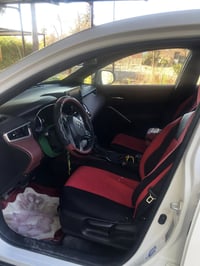 كورلا كروز هايبر وارد خليجي بيه فقط صندوق صبغ الداخل احمرموديل 23رقم ب...