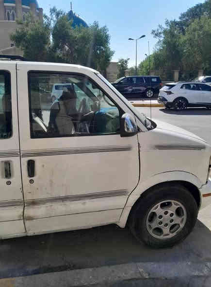 سلام عليكم سياره للبيع شوفر ليت فن استرو موديل ٢٠٠٣ تبريد قطعتين الكمبريسر عاطل محرك ٣٥٠ كير ٧٠٠ هزه جديده رقم نكليزي50$ وبيه مجال جديد***********
