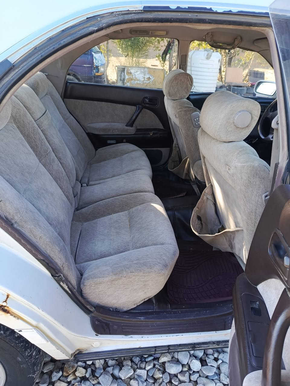 السلام عليكم ورحمة الله وبركاته 
للبيع 
بطة قطعة واحدة موديل 1992 بأسم ابني 
مكفولة التحويل ونقل الجثة ومن الكص.  
مكان  محافظة واسط الدجيلي والوافدين 
معروضة للبيع بسعر 52 ورقة وبيها مجال 
للاستفسار الاتصال على ***********
بالتوفيق للجميع
