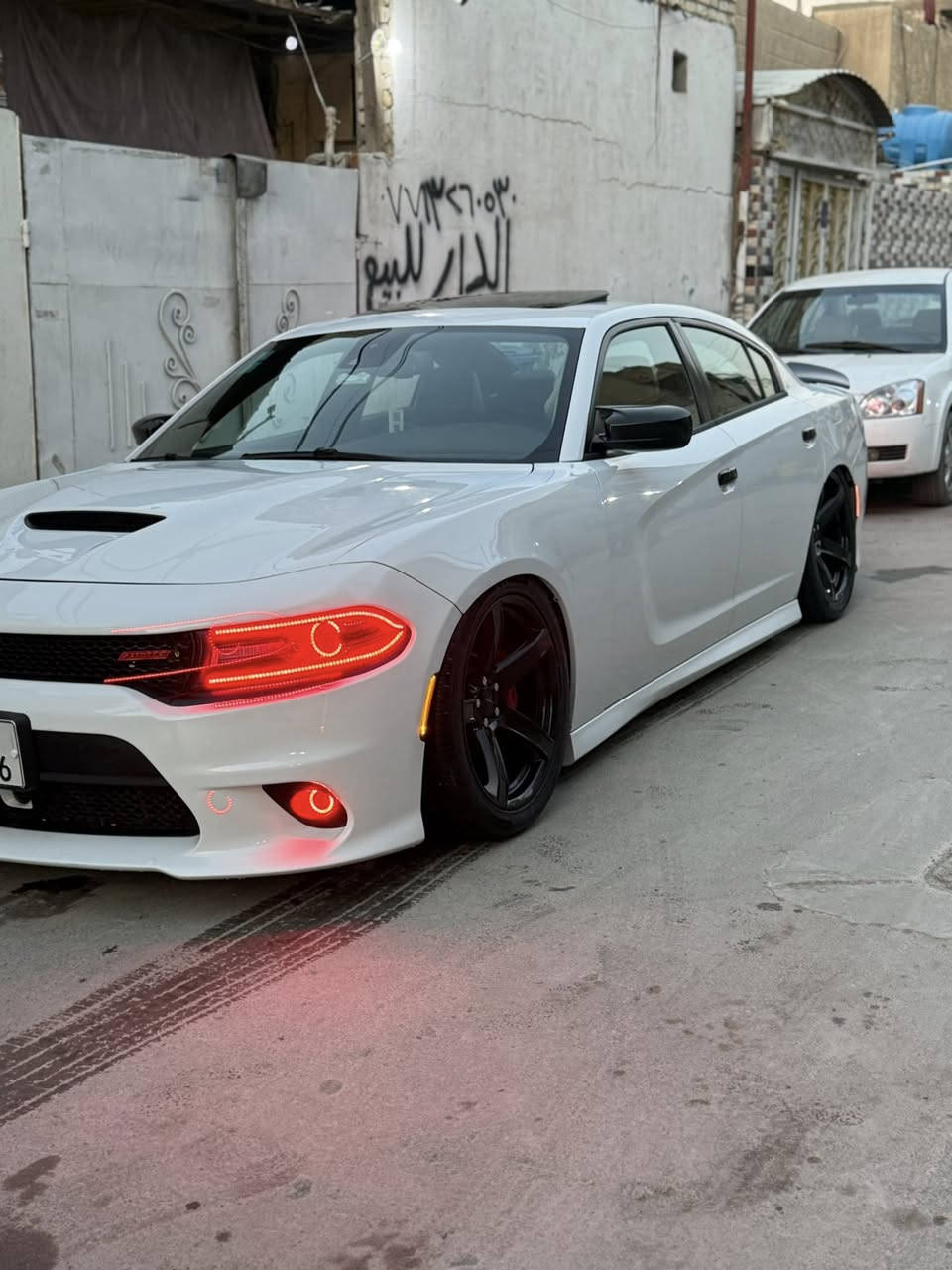 للبيع 
جارجر RT 2015
ماشية 91 الف ميل 
رقم بغداد 
 
المواصفات 
فول مواصفات 1/1
فتحة سقف + رادار امامي 
رادارت حساسات 
كلاصات حار بارد + ثلاجة
كشنات تدفئة تبريد كهرباء
ستيرن هيتر رياضي D
وباقي المواصفات الفول المعروفة 

الاضافات : 
جكات كات باك s2 
سقف روز رايز 
اويل كاج كان 
كيجات بالتكمه
شوتة + كزوز رياضي afe 
بوابات كتم ريمون 
 بلكات ريسنك
ولف حماوة ريسنك
فيت بم ريسنك
ويل نجمة تخم اصلي
قبل شهر شديت تخم تاير 
عدسات زرع تحكم بالتلفون 
منضومه بريك برمبو 6 بستم 

عليهة برمجه مصطفى ايكل 
وللعلم السياره سابقا مال مصطفى ايكل اصلن 

حادث امريكا :
السيارة دخلت كلين بس بيها غرق 10 بالمية 

حادث العراق : 
صار بيها صبغ جاملغ خلفي اثر شخوط 
 ( شرط دكه جاكوج مابيها )
وبارد اربع اصابع جاملغ امامي  
والسونار موضوح بالصور 

مكان السيارة : بغداد
السعر : 195 وبيهة مجال للشراي 

ورقمه حلو شبه المميز
***********
