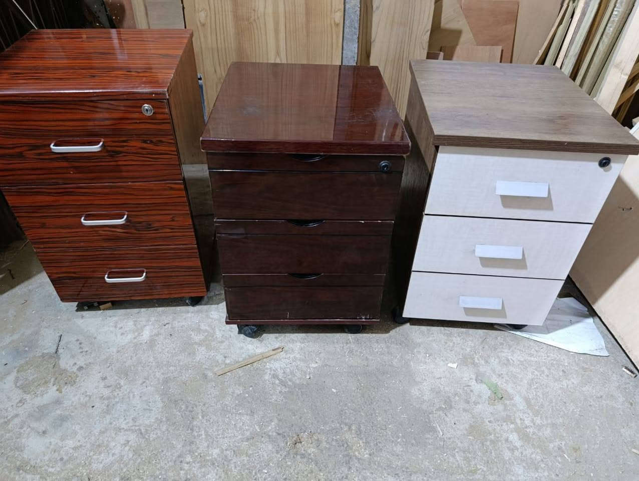 سلام عليكم أغراض مكتبي اخو الجديد للبيع عنوان كربلاء قرب سيد جودة ***********
