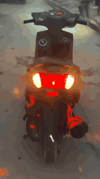 السلام عليكم سكنس فحل ياباني قبق نفخ استاند حساس الدراجه مصار اقل السنه منزله رمبه خرسه والصلاه على محمد مكفوله كفاله عامه محرك وكفرات كله بلاد فقط جاملق الطين الوره مكسور شوي منه مكان بغداد مدينه الصدر الاورفلي الاتصال ***********
