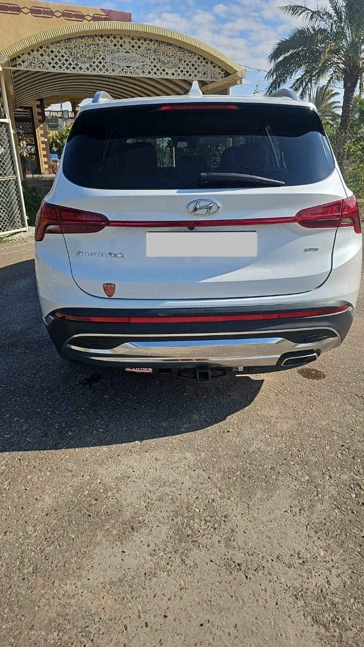 سنتافي موديل 2022 الشكل الجديد

مواصفات فول عدا الفتحه 

  وارد امريكي السياره حادث جاملغ امامي  جدا بسيط 

مرقمة أربيل تحويل ثاني يوم 

كشن كهرباء الامامي

كشنات مخمل

بصمة تشغيل

تشغيل عن بعد

2500 محرك  4 سلندر 

شحن مبايل واير ليس

لد امامي Led

رادار امامي خلفي جانبي 

-- اطفاء ذاتي

مانع انزلاق

كيرها يجي  دكم بيانو 

تبريد منفصل 

تبريد قطعتين

فور ويل  

فول تحكم استيرن جهتين

شاشة تدعم كار بلي  مع كامرا خلفية 

مانع انحدار  

مانع تصادم امامي خلفي 

تحديد مسار قيادة آليه 

شفتات استيرن  

شاشة اعطال 

منافذ شحن امامي خلفي 

سياره جديده بمعنى الكلمه مال جناي 

وباقي المواصفات معروفة 

للاتصال ***********

مكان السياره بغداد
