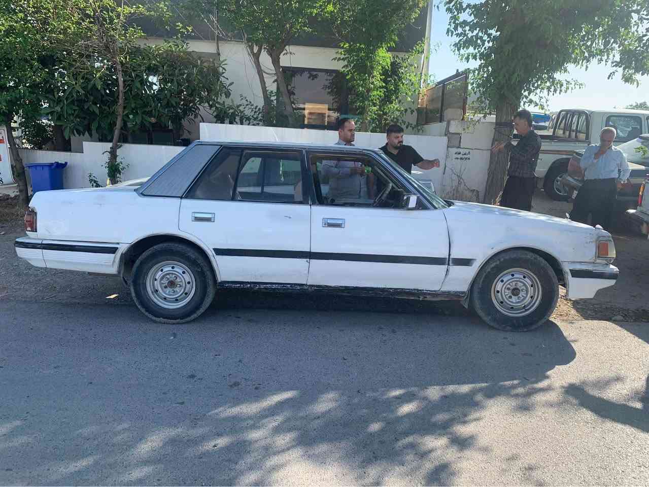 توێتا سۆپەر  مۆدێل 1985  گێر ئۆتۆماتیک گێر ومەکیەنی بەشەرت لایت زینۆنە شاشە ئایپاتە  زۆر زۆر مەزبوتە سەیارە  هیچی نییە سەیارەکە ماڵی مەدەنی بەشەرت 
***********
***********واتس ئاپ السليمانية, العراق
