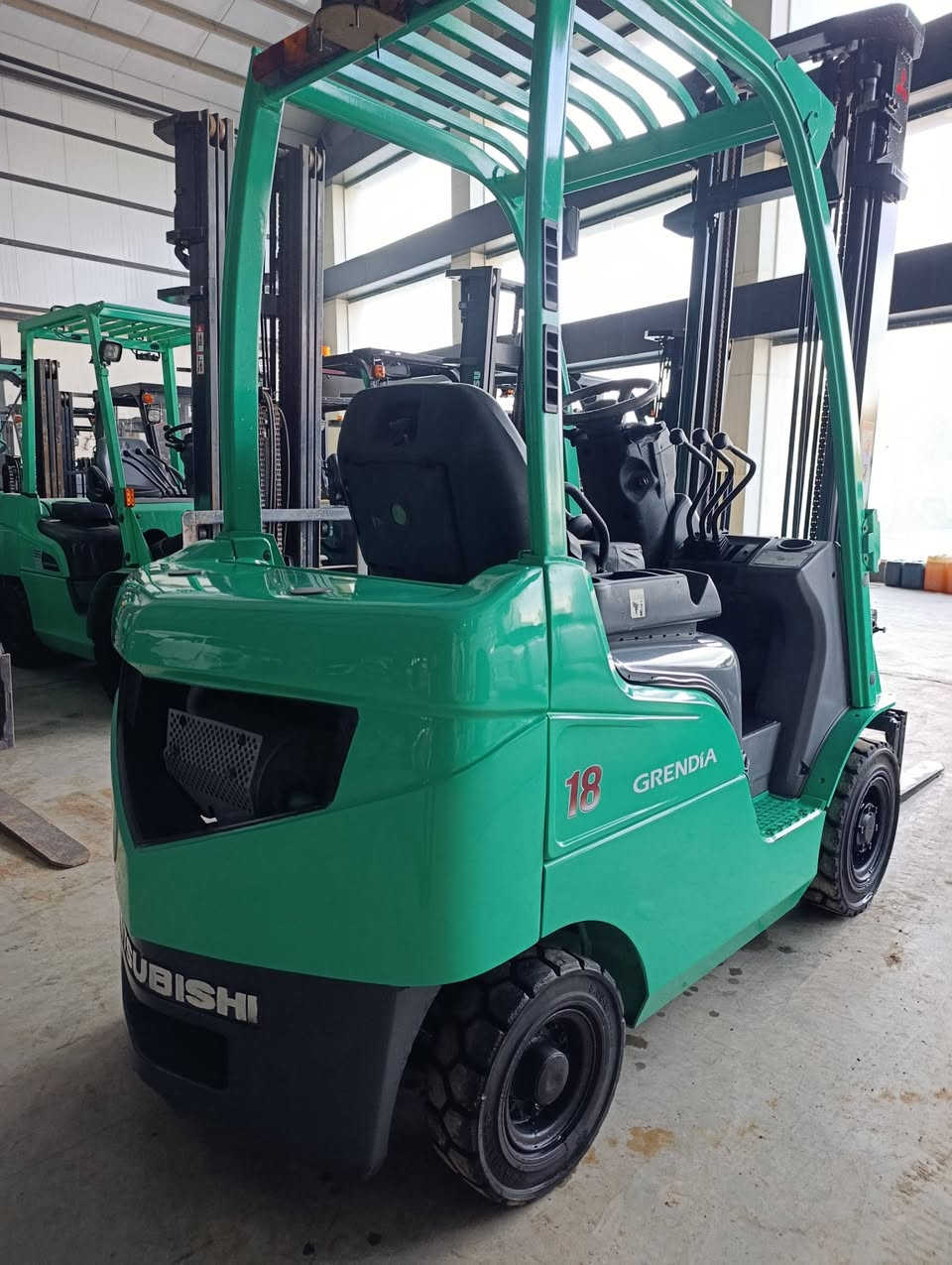 بيش الرافيعات الشوكية 
عالم الرافعات في العراق میسبوشي 2012
 حجم  1.8 طن مستخدم أوربا فقط دخول جديد      جب عالي 2  قطع ارتفاع الجب  3.75  مترات   
 3 حركات  محرك s4s  ديزل  آوراق منفيس مؤقت مشتغله قليل شوكيه مكفول كفاله عامە   
للاستفسار   عن السعر اتصل على الأرقام  ***********  ابو ڤاران
 او مراسله واتساب  يوجد توصيل 🚚 الى جميع المحافظات @جميع
