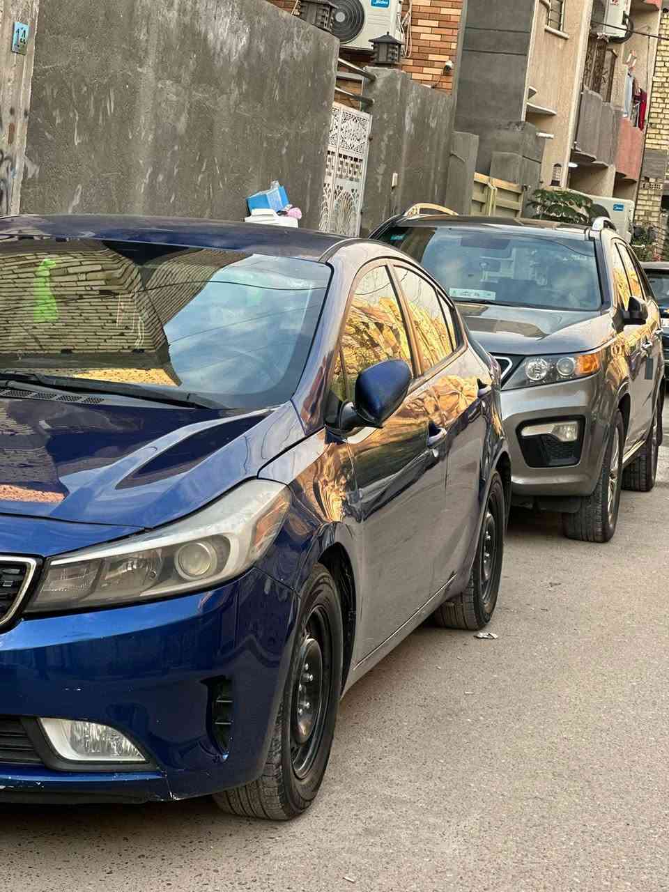 السلام عليكم فورتي موديل 17 مكينه 
سيارة رقمها اربيل وبأسمي وهزة جديدة
2000 دوش سياره وارد امريكي ضرر بس رصعة بلصندوك ودوسات جوة الباب صبغ فقط…+سياره صار حادث بيهه بلعراق فقط بنبد مبدل والايربالك طك وجاملغ ل ايمن تعديل ؏ بارد فقط وباقي دواخل مكفوله… حالياً سياره طافيه كامت ويرادله مكينه سعر 100 وبيها مجال
رقم الهاتف :***********
