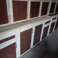 كاونتر ٢م • سنك مرمر • مستعمل نظيف