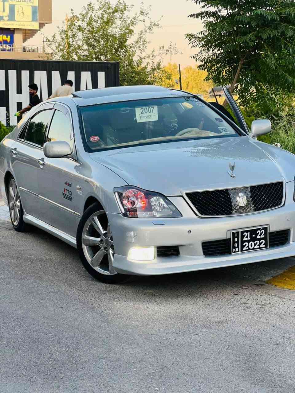 بەناوی خوای گەورە 

شاهینە بڕاوەوە بڕاوە 182

مۆدیل 2005 کامل کراوتە 2007

کوشن کارەبا 

ناوزەردی ساج مەلەکی 

سڵایتە 

شاشەو کامێرا  

پیش حاسە 

ئاوێنە شەفتو کارەبا 

قەترە لێدراوی نیە 

شانسی کۆسەرە و کەفەرکۆراو لێدراوی بەشت 

گێرومەکینە بەشەرت 

ڕۆنی گێرومەکینە ی کۆڕاوە 

کۆدی بۆکراوە بەناوی خۆمەوە 

سەیارەکا هین ماڵە هین مەعرەز نیە

سعری 54گڵاو مەجال 

لەچەمچەماڵم  موشتەری نیت سەری خۆتو خۆمش مەهێشێنە 

***********
***********

لەخزمەتی هەموو لایەک
