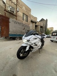للبيع دراجه شحن بطح دوكاتي بطاريه اخت الزيرو دراجه جاهزه ونضيفه كل نقص...