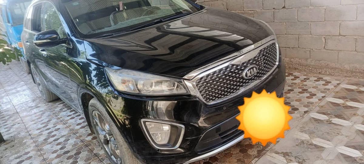 السلام عليكم سورنتو للبيع وارد امريكي موديل16بيه ضرر بسيط السعر الاتصال على الرقم ***********
