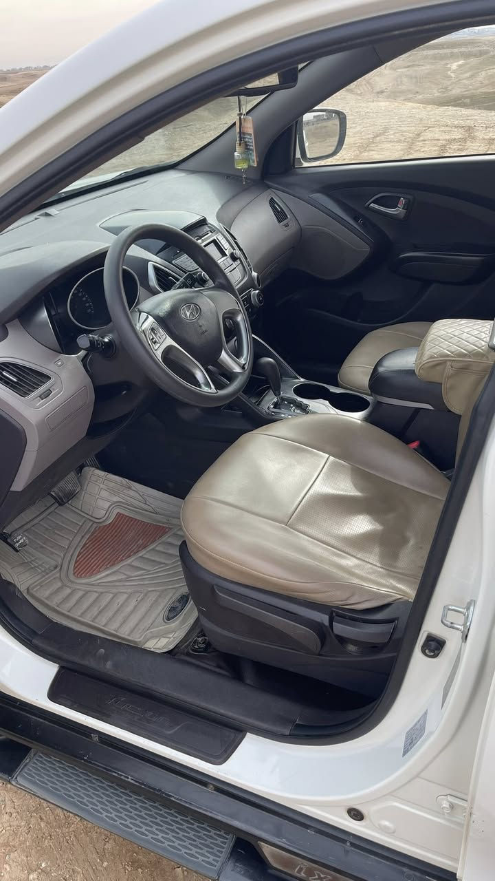 سلام عليكم للبيع توكسان 2011خليجي
سقف بنورما قطعتين سلايت بك لايت لاد 
مكفوله كفاله عامه من صبغ ملاحظتين صغار بار السياره ماشيه 210 - - -
رقم نينوى الماني سنويه 2028
السعر 145 بيه مجال شي بسط
 0788 953 7656 مكلف بلًا نشر اتصل
