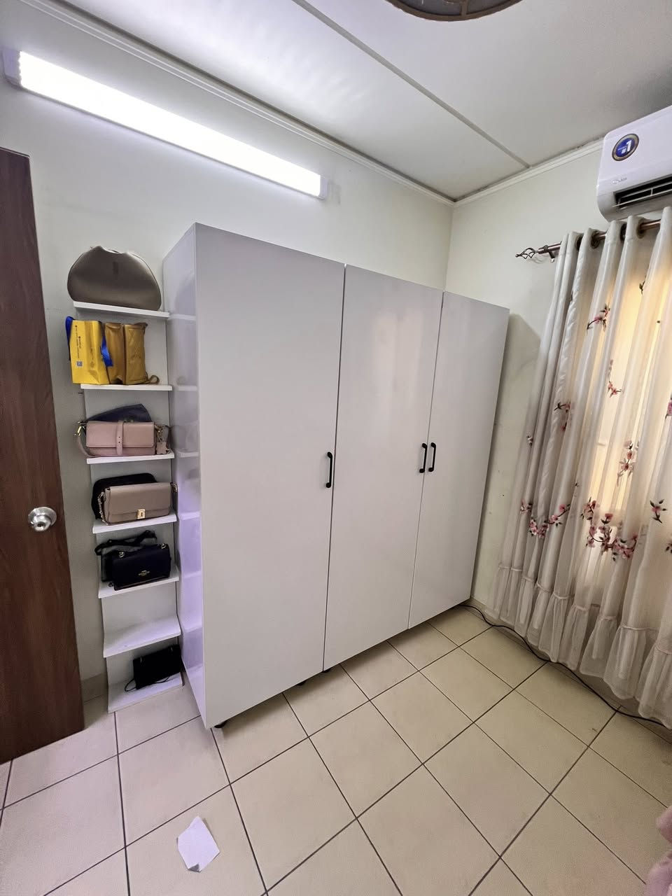 ‎من اعمالنا💜
غرفه ا
‌‎يمكن تغيير القياس واللون حسب الطلب 
‌‎الإنتاج عراقي 
‌‎التنفيذ شرط المتانة💪وفنش عالي👌

‌‎*للحجز يرجى مراسلتنا على الخاص 
‌‎*مدة التجهيز ٤ الى ٧ ايام بعد تثبيت الحجز 
‌‎* يتم تجهيز الطلب بعد تثبيت الحجز
‌‎*بالإمكان تنسيق الالوان وتوحيدها لميز البلازما والطبلات الوسطية والجانبية والجزامات 
‌‎*جميع الموديلات المعروضة (((((((((((((((((((((((يتم انتاجها في معملنا الخاص وليس اثاث جاهز )))))))))))
‌‎* جميع المواد المستعملة بالإنتاج نوعية درجة اولى ومتانة عالية
 الستفسار واتساب ***********
