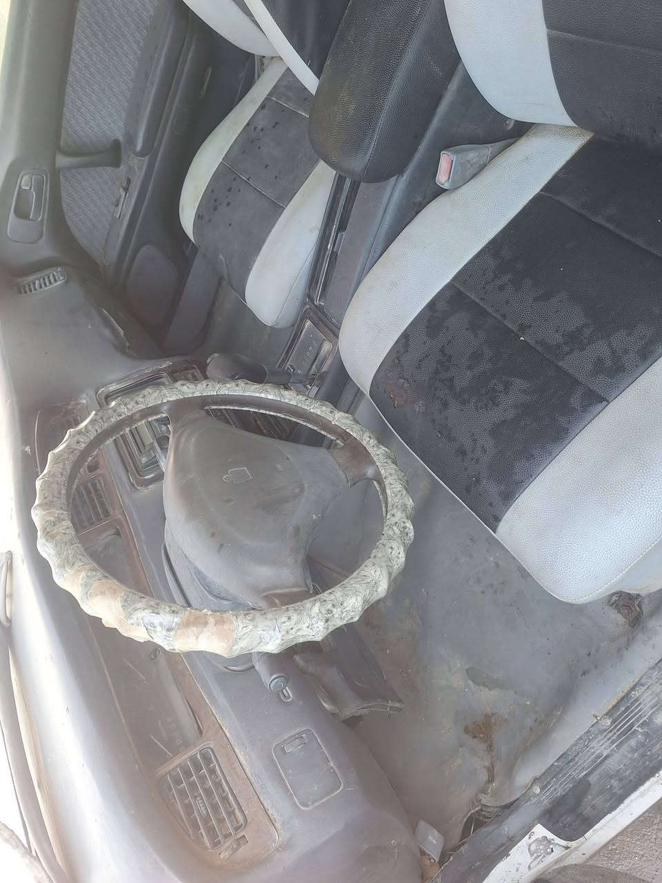 بطه متصل ٩٣
بيه نواقص خفيفه قاصرين وكاله فقط ديالى الماني مكانه بعقوبه ٢٣سعره
***********
