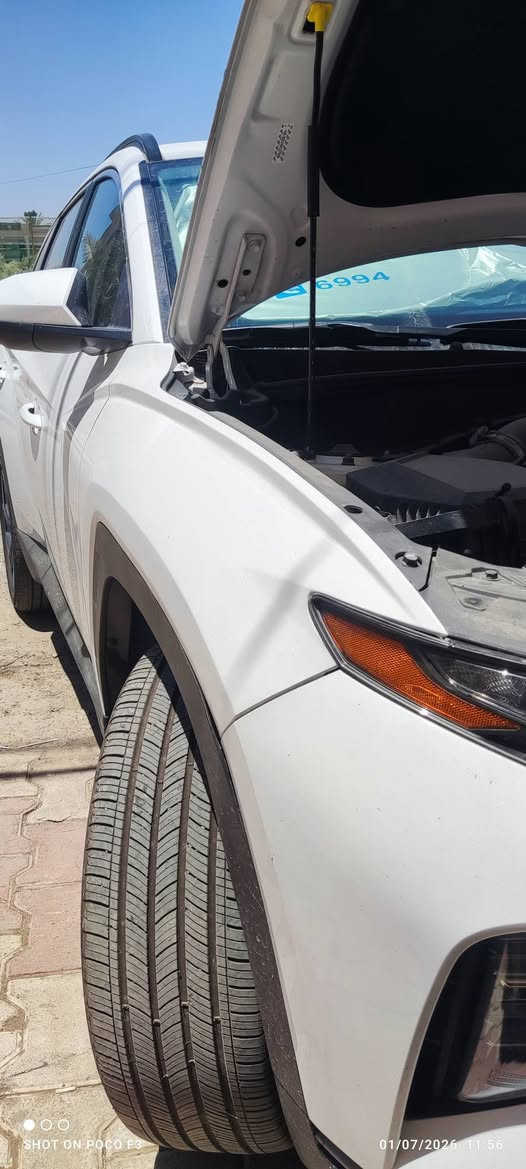 سلام عليكم توسان plug in hybrid شحن منزلي و هايبرد وبانزين ثلاث أنظمة حادث خيف جدا بدون تبديل اي قطعة كلها بلاد شوف الليبلات على داخل وخارج السيارة بدون ايرباك ماشية 13الف  مرقم بغداد سنوية وهزة جديدة لون أبيض @***********
