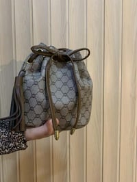 حجابات • اكسسوارات • توصيل سريع