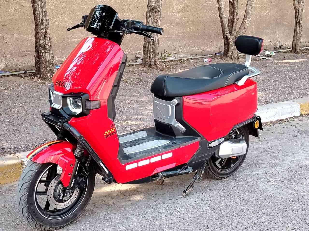 السلام عليكم
دراجة ريان وحش الكون موديل 2025 
6 بطاريات مسطرة 38 امبير دراجة نضيفر وصل الشراء موجود بشهر 7 مواصفات معروفة مثبت سرعة 
و P باركنك و R ترجع عل بگ مرايات موجودة
 و غراضهة كاملة كتلوك و ملسقات و شاحنة 
 اصلية سرعتهة 75 حقيقي « سعر 850 » 
مكاني بغداد حي العامل ***********
