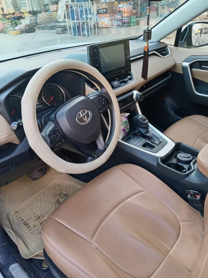 #للبيع

تويوتا راف فور خليجي 
موديل 2020

فول مواصفات
 فتحة سقف
بصمة تشغيل
صندوق كهرباء 
وباقي المواصفات معروفة

السيارة مكفولة من بارد وصبغ وتبديل 
ماشية: 123 الف
السيارة بأسمي رقم أربيل تريد تحويل او وكالة 
والسيارة احلى من الصور 
السعر: 265 وبيه مجال

مكان السيارة: الانبار - الفلوجة 

#ملاحظة: أنا مكلف بالنشر التواصل مع صاحب السيارة الشرعي على الارقام التالية:

‭***********‬
‭***********‬
