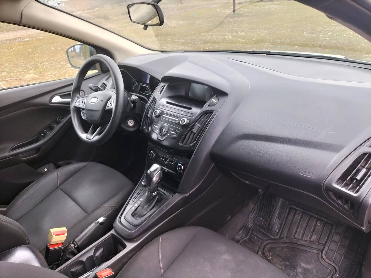 فورت فوكس موديل 16سعر 80او مراوس تكسي ***********
