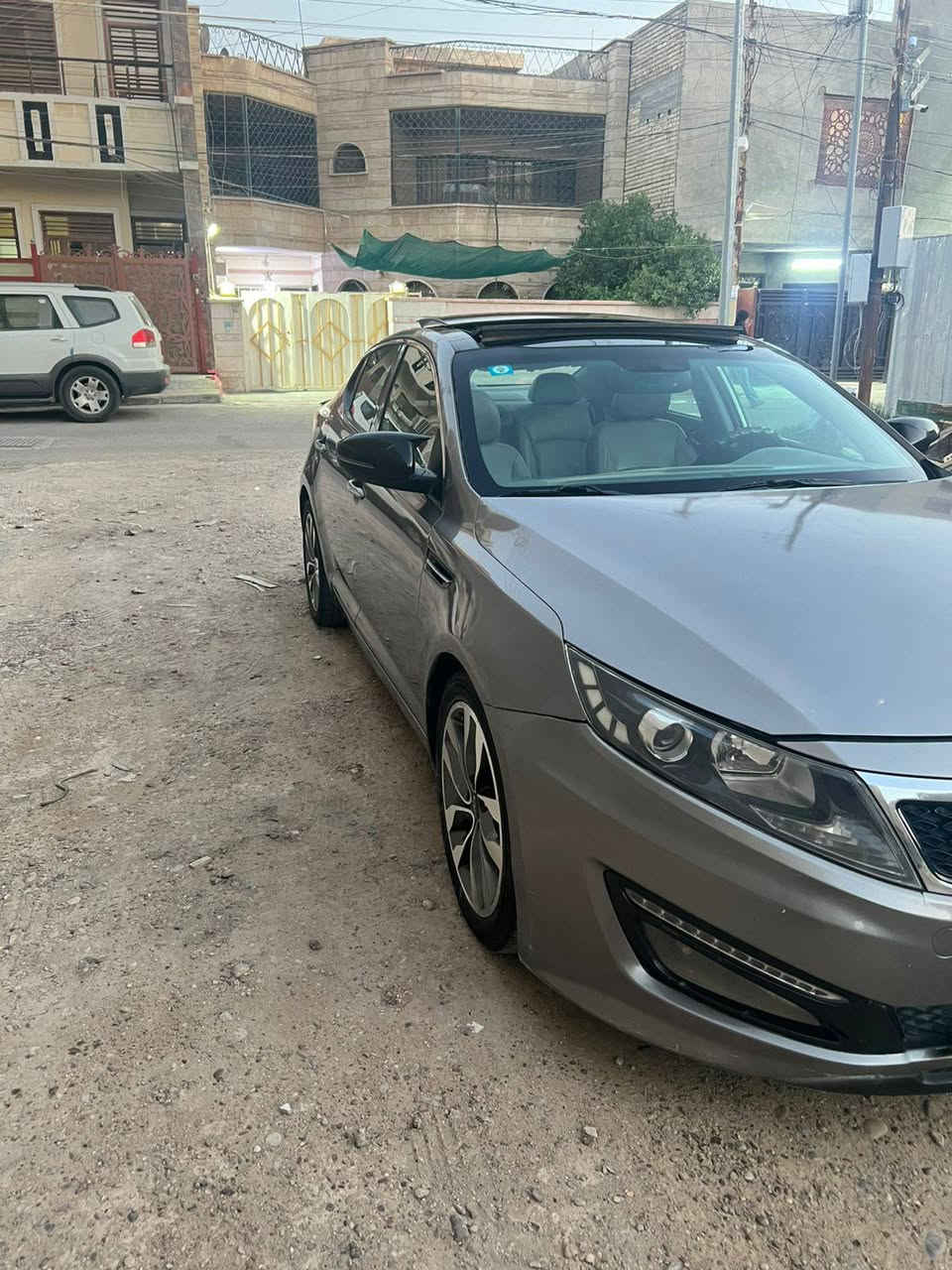 السلام عليكم
للبيع اوبتما وارد امريكي 2013 فول 1/1 
باسمي رقم بغداد الدولي 
مكينه 2400 لاتنقيص ولا تبخير 
مكينه وكير وتبريد وصدر كلهاا جاهزة 
السيارة فول
بنراماا اشاير مري وشفط 
قطعيتن تبريد 
الكشنات كهرباء وتدفئة وتبريد 
الستيرن هيتر 
سستم سماعات وشاشة انفنتي 
تخم تاير وويل كب اصلي 
حادثهاا جاملغ امامي ايسر مبدل وخشم البنيد مصلح وبيهاا صفحه اليمنة شخط ع الطول وانصبغت بدون دواخل 
سعرهاا 110 وبيهاا مجال قليل 
مكانهاا بغداد الكرخ 
***********
