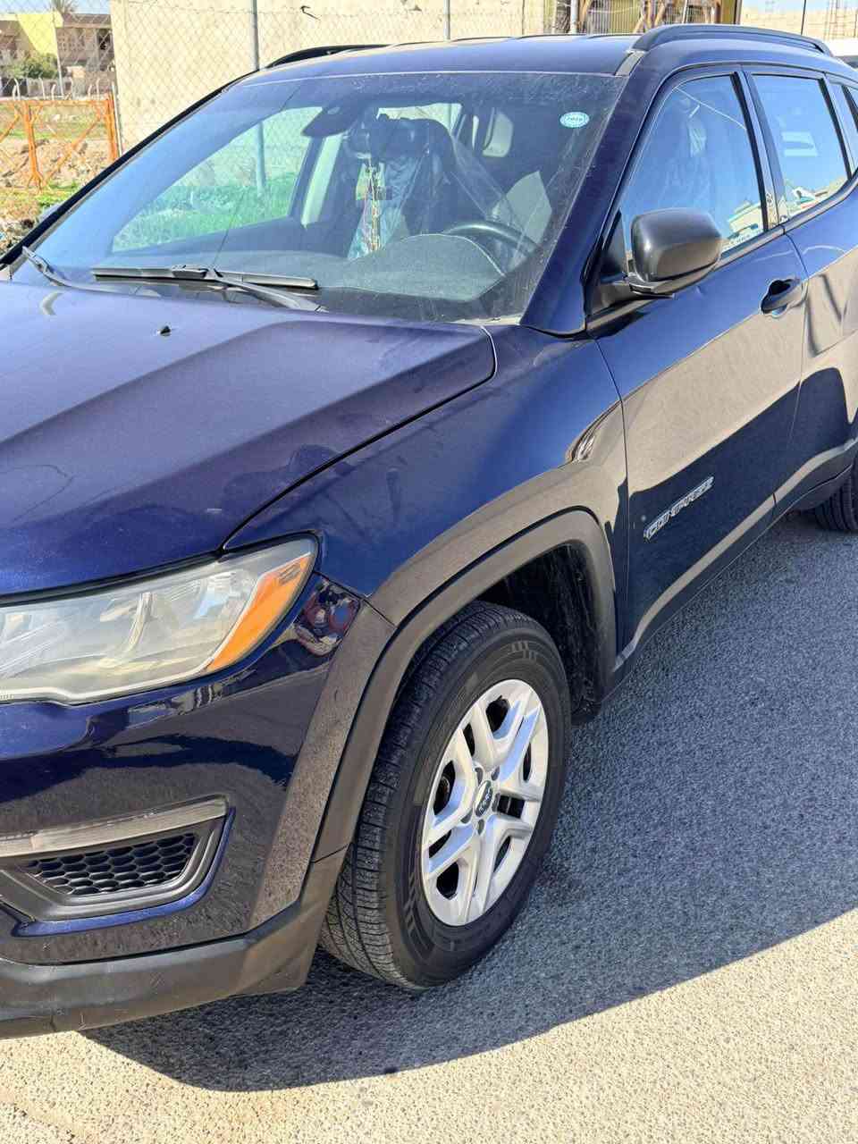 جيب كومباس سبورت 
موديل 2018 

بيها شبر صبغ بالبنيد رقم 
سليمانيه وبيها بطاقة بانزين 
مواصفات 
كأمره خلفيه 
مستشعر وقوف 
تحكم تلقائي تدفئة وتبريد 
6 وسدات هوائيه 
ليد ومنظومة زنون 
تشغيل بصمه عن بعد 
السعر 138 
مكان سيارة كركوك 
 ***********
اخوان مكلف بالنشر تواصل واتساب وتدلل كركوك, العراق
