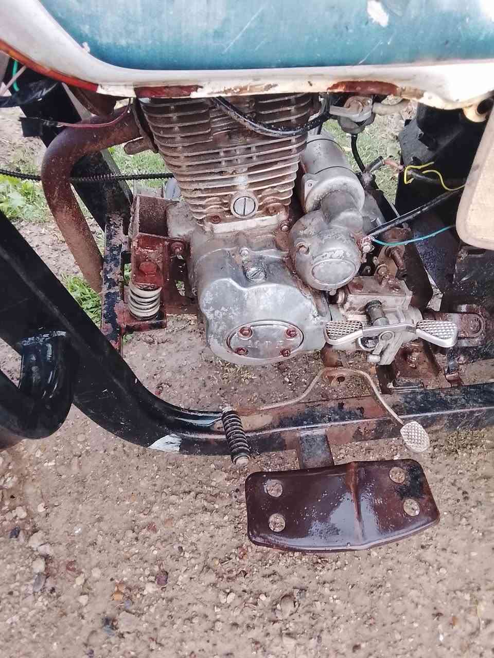 ستوته البيع اوراق كامله السعر 7000وبيها مجال ***********
